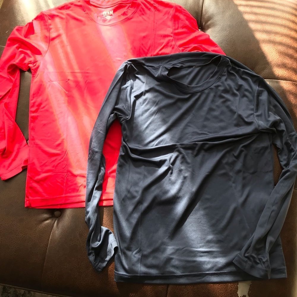 Boys 2 short sleeve t shirts for Team 365. Both are in size L.